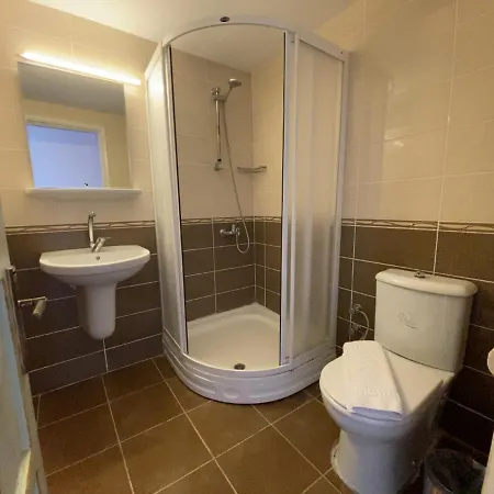 The Diplomat فندق 2*