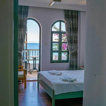 The Diplomat 2* تورونشْ